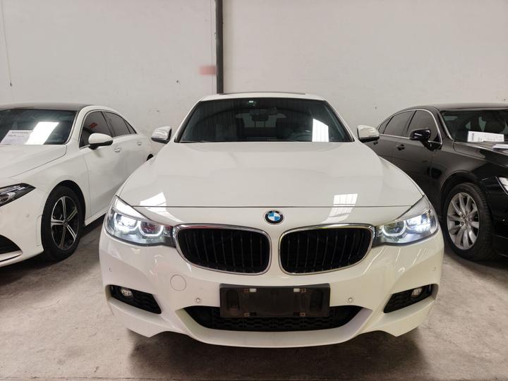 3 SeriesGT 2019 320i M Sport photo 2
