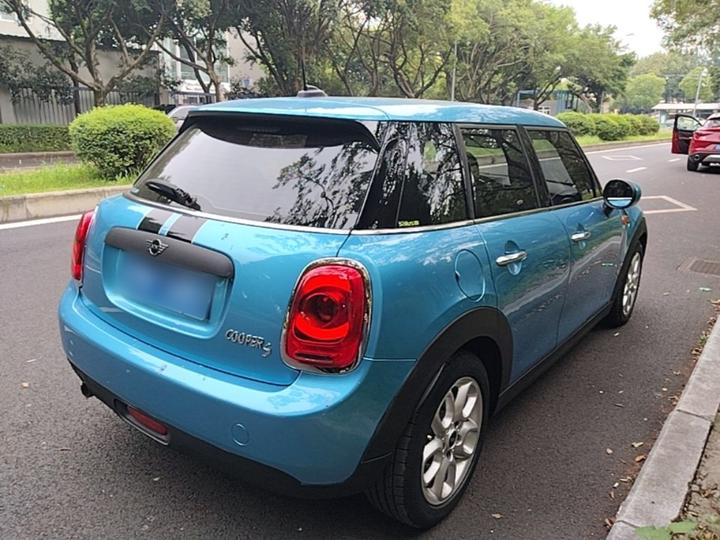 2018 1.5T ONE 5-Door photo 4