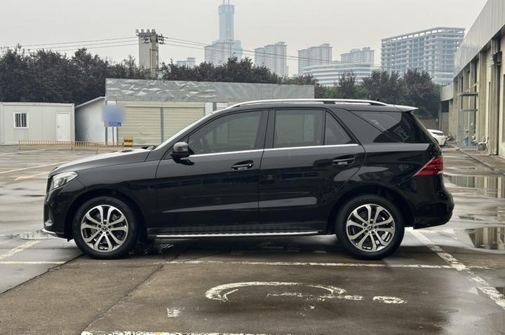 GLE Imported 2017 GLE 320 4MATIC Dynamic photo 4
