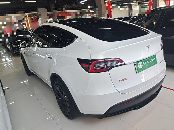 Model Y 2022 Facelift RWD photo 4