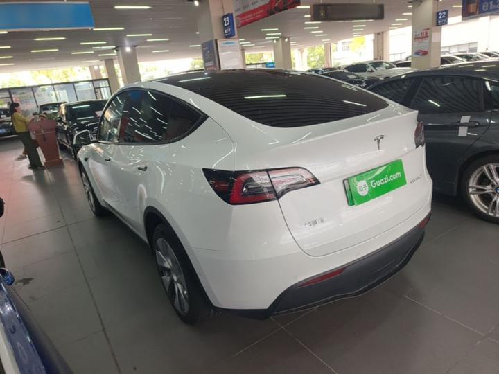 Model Y 2022 Long Range AWD photo 4