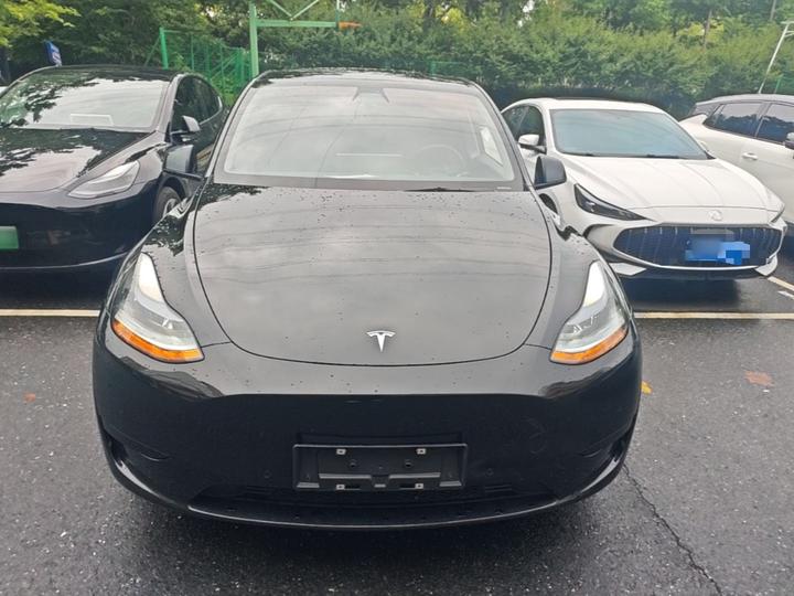 Model Y 2022 Facelift RWD photo 2