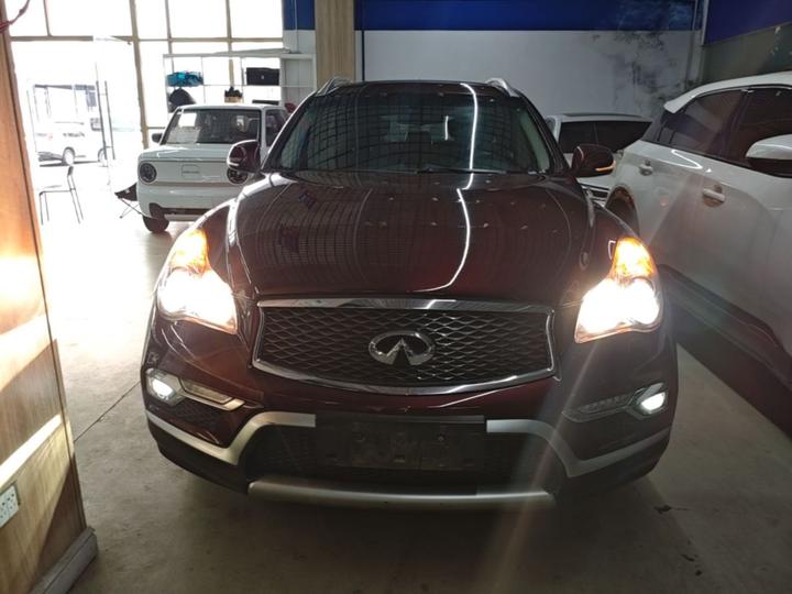 QX50 2015 2.5L Comfort photo 2