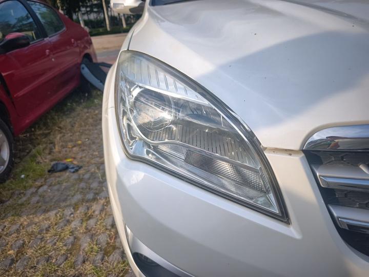 CS35 2015 1.6L MT Luxury IV photo 7