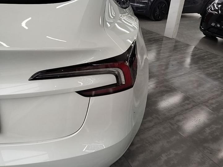 Model 3 2023 RWD photo 7