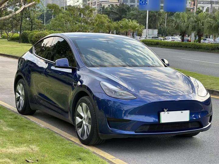 Model Y 2022 RWD photo 3