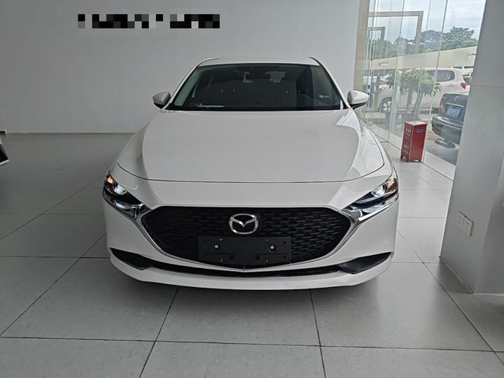 3 Axela 2022 2.0L AT photo 2