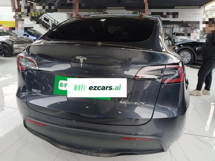 Model Y 2024 RWD photo 5