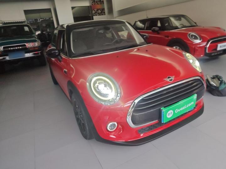 2019 1.5T COOPER Classic 5-Door photo 3