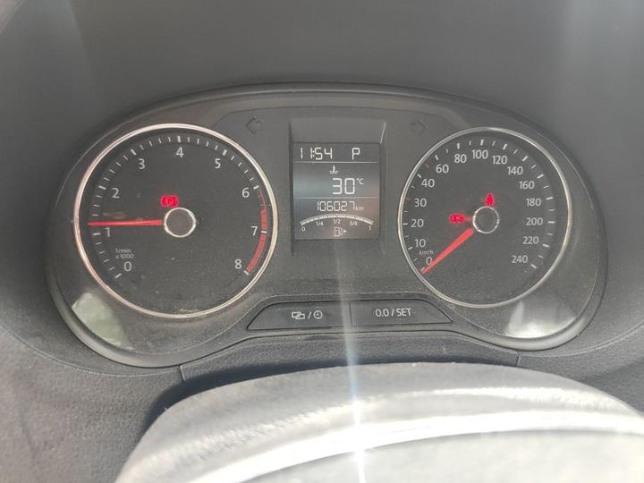 2016 1.6L Cross Polo AT photo 2