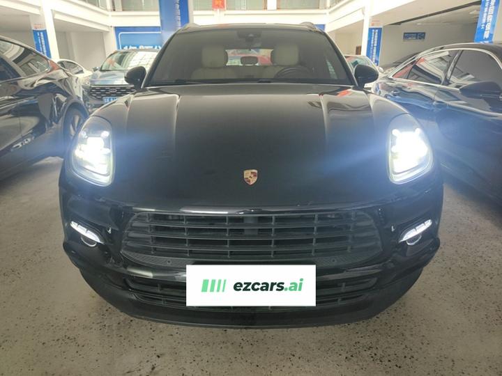 2018 Macan 2.0T photo 2