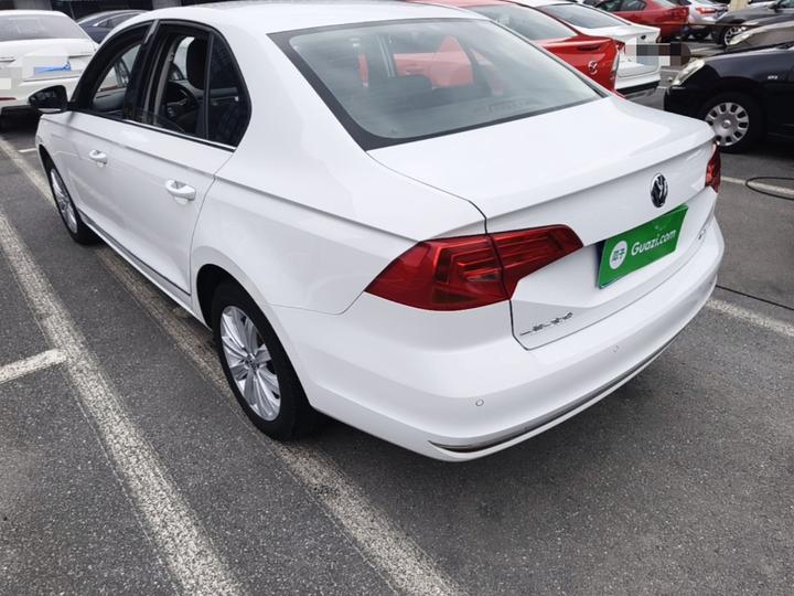 Bora 2017 1.6L MT Comfort photo 4
