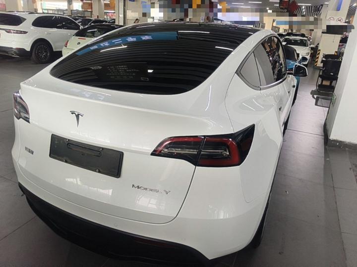 Model Y 2022 RWD photo 3