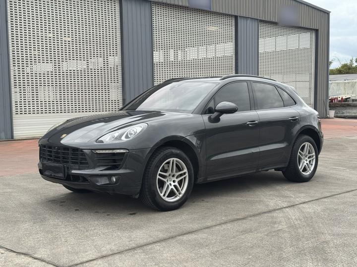 2017 Macan 2.0T