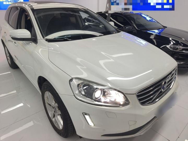 XC60 2017 T5 Upgraded photo 3