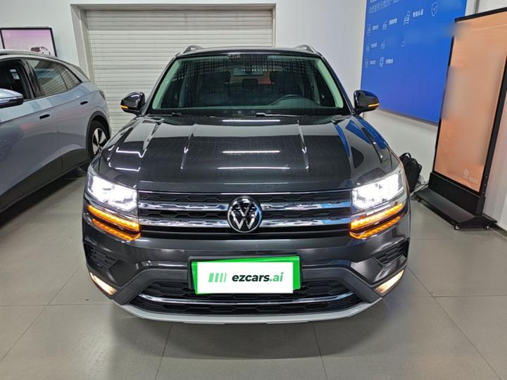 Tharu 2022 330TSI AWD Luxury photo 2