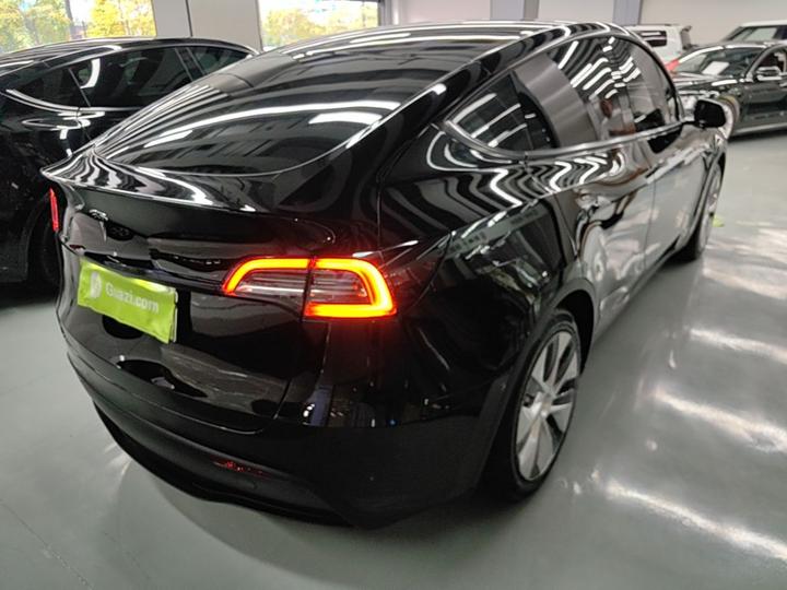 Model Y 2022 Facelift RWD photo 4