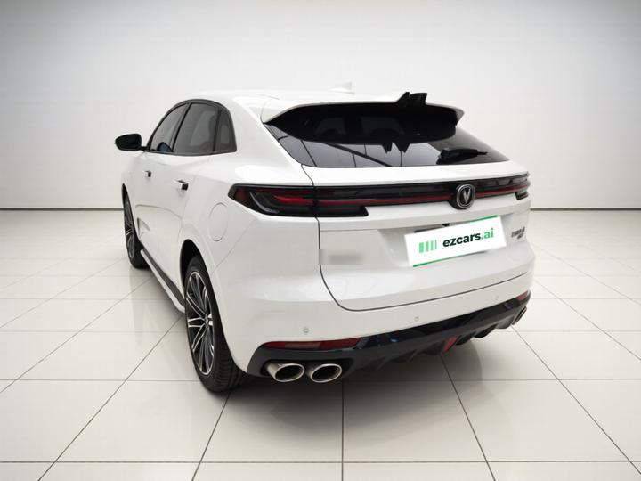 UNI-K 2021 2.0T AWD Premium photo 4