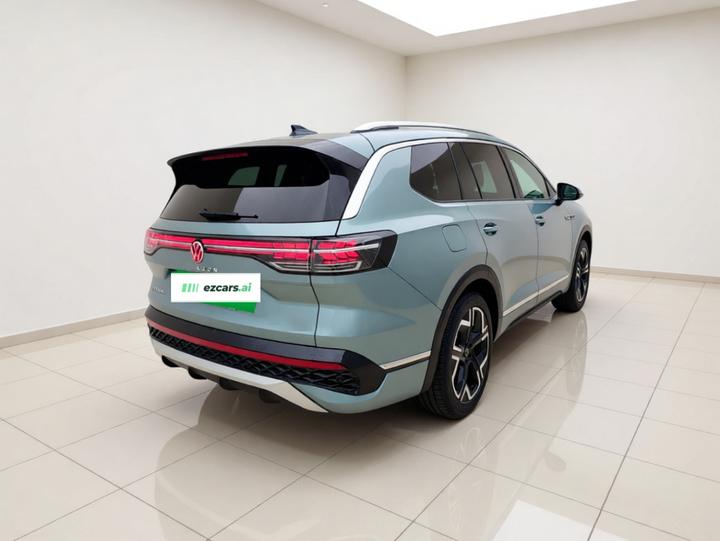 2026 450TSI AWD Flagship 6-Seater photo 4
