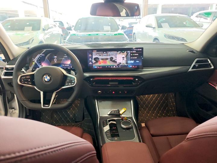 3 Series 2025 330Li M M Sport Night Package photo 5
