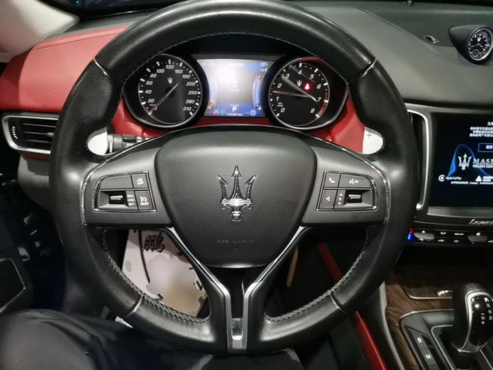 Levante 2016 3.0T Standard photo 6