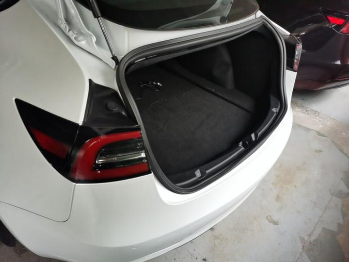 Model 3 Imported 2019 Standard Range RWD Upgraded photo 3