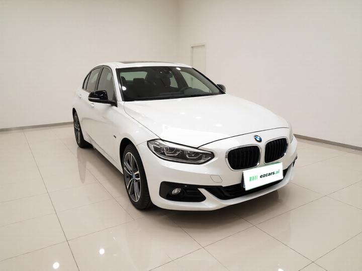 1 Series 2018 118i Sport photo 3