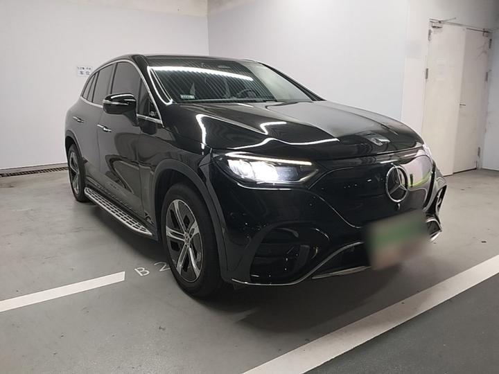 EQE SUV 2023 350 4MATIC photo 3