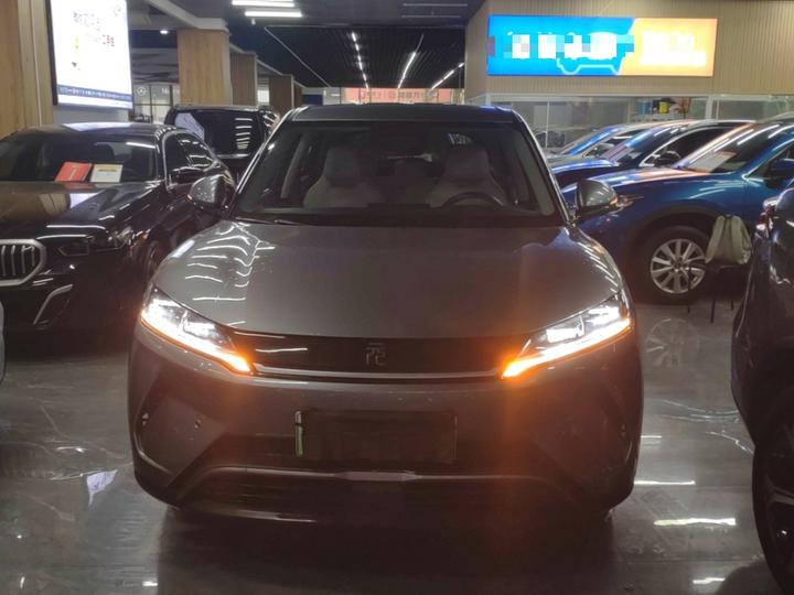 Yuan UP 2025 ADAS 401KM Leading photo 2