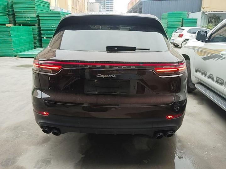 2019 Cayenne 3.0T photo 3