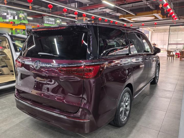 GL8 2023 Avenir 7-Seater photo 4