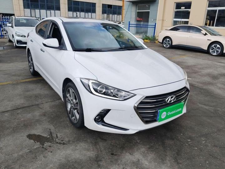 Elantra 2016 1.6L AT Smart Elite photo 3