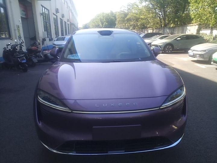HIMA Luxeed R7 2024 EV 667km Max photo 2