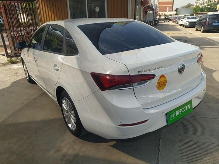 Excelle 2021 Facelift Classic 1.5L AT Elite photo 4
