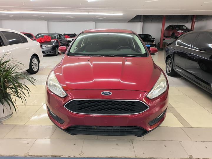 Focus 2017 Hatchback 1.6L AT Comfort photo 2
