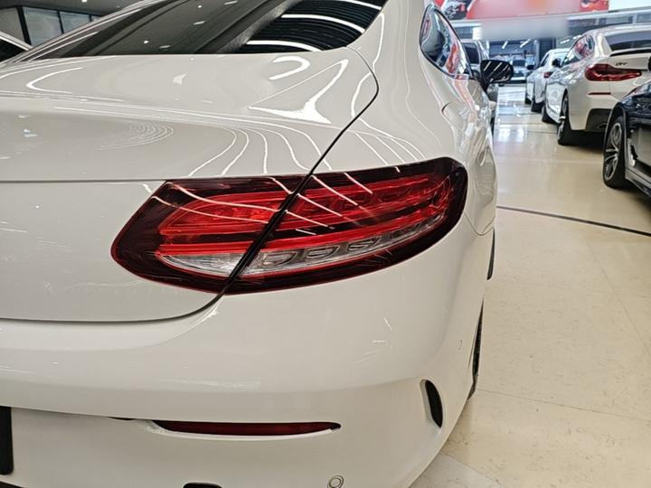 C-Class Imported 2023 C 260 Coupe photo 7