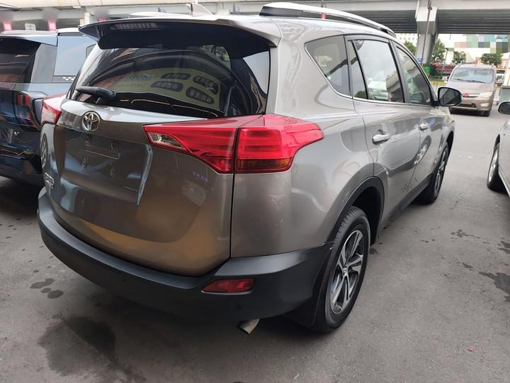 RAV4 2015 2.0L CVT RWD photo 4