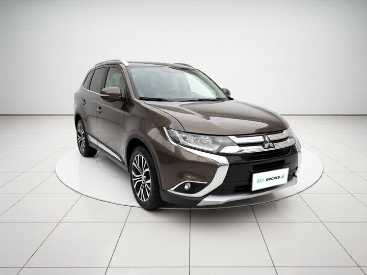 Outlander 2016 2.4L AWD Elite 5-Seater photo 3