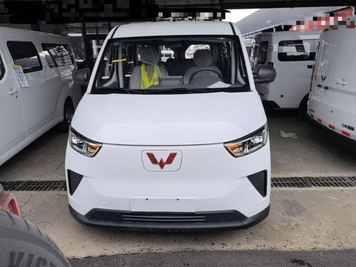 Wuling 2026 330km Bus Comfort photo 2