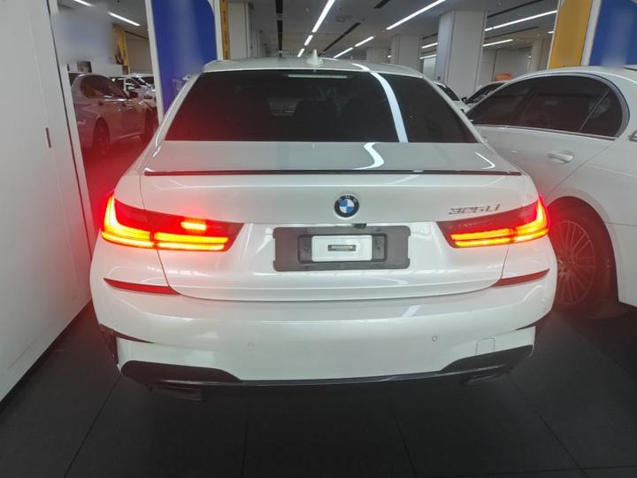 3 Series 2022 320Li M Sport Package photo 3
