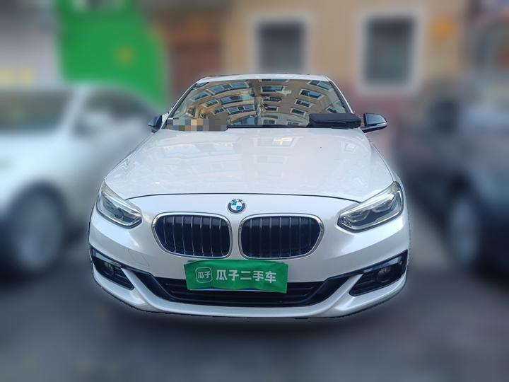 1 Series 2017 118i Sport photo 2