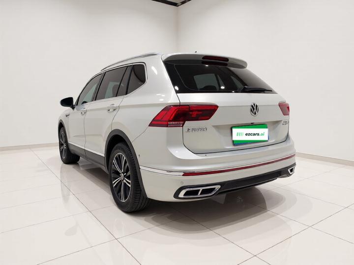 Tiguan L 2018 330TSI AT RWD Flagship photo 4