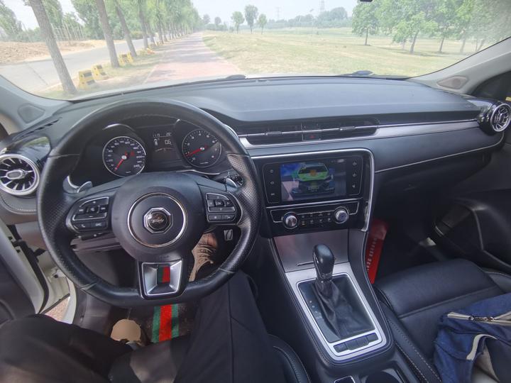 MG6 2017 20T AT Luxury Connected China V photo 5