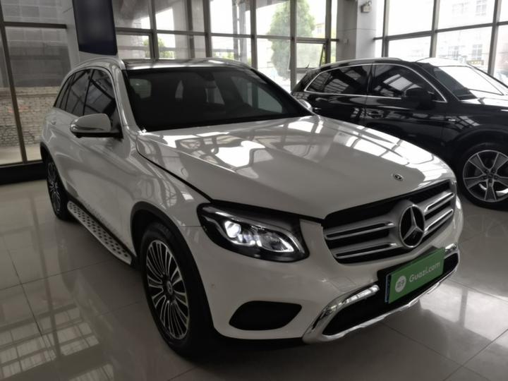 GLC 2018 GLC 200 4MATIC photo 3