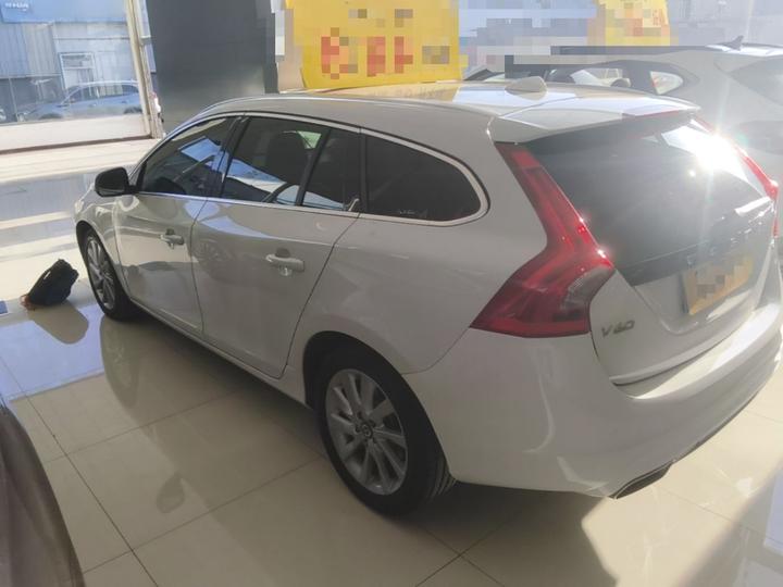 V60 2015 T5 photo 4