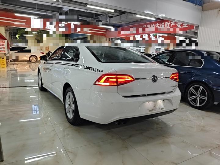 Lamando 2017 230TSI DSG photo 4
