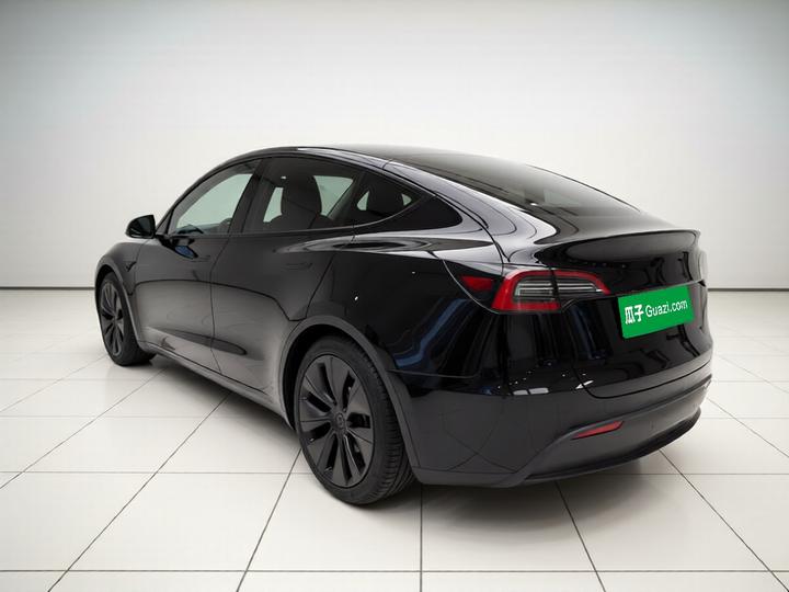 Model Y 2022 RWD photo 4