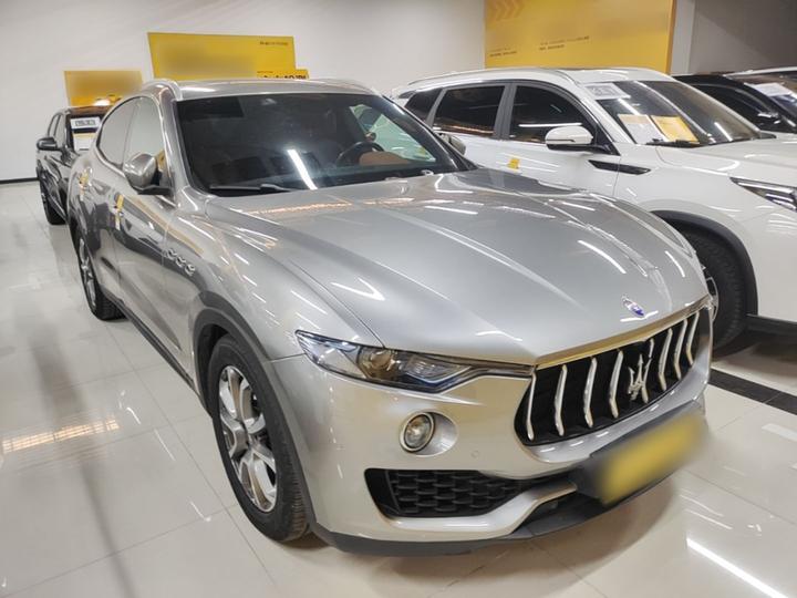 Levante 2016 3.0T Standard photo 3