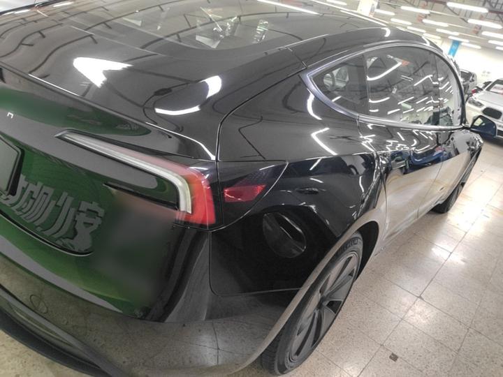 Model 3 2023 RWD photo 6