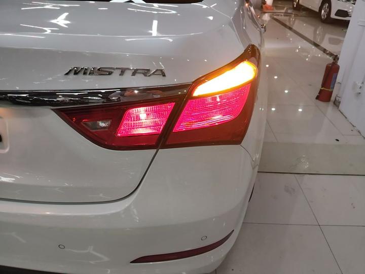 Mistra 2014 1.8L AT Smart GLS photo 7